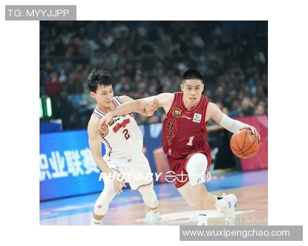 2015年CBA季后赛精彩对决北京队与广厦队的巅峰之战回顾